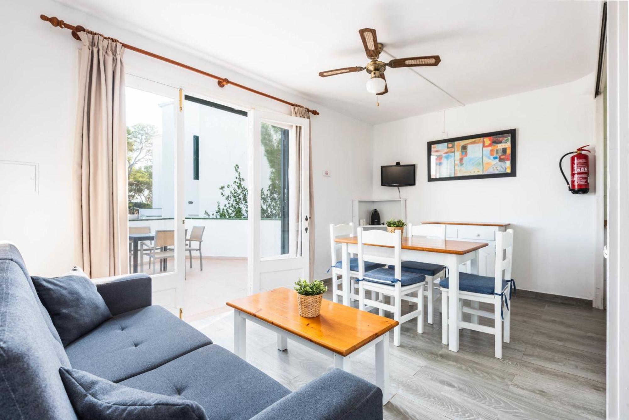 Apartamentos Alta Galdana Кала-Галдана Номер фото